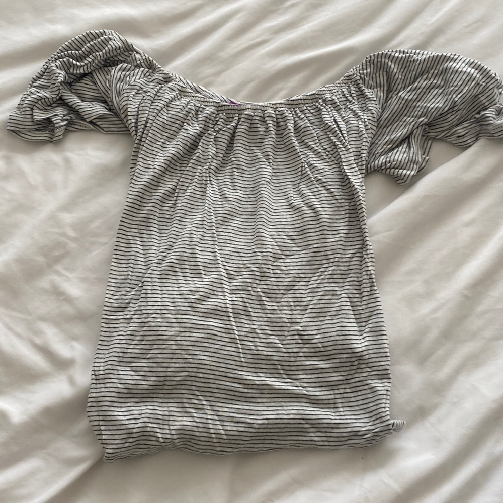 Black and white stripped tshirt